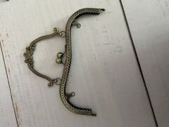 20 CM METAL ÇANTA KULPU