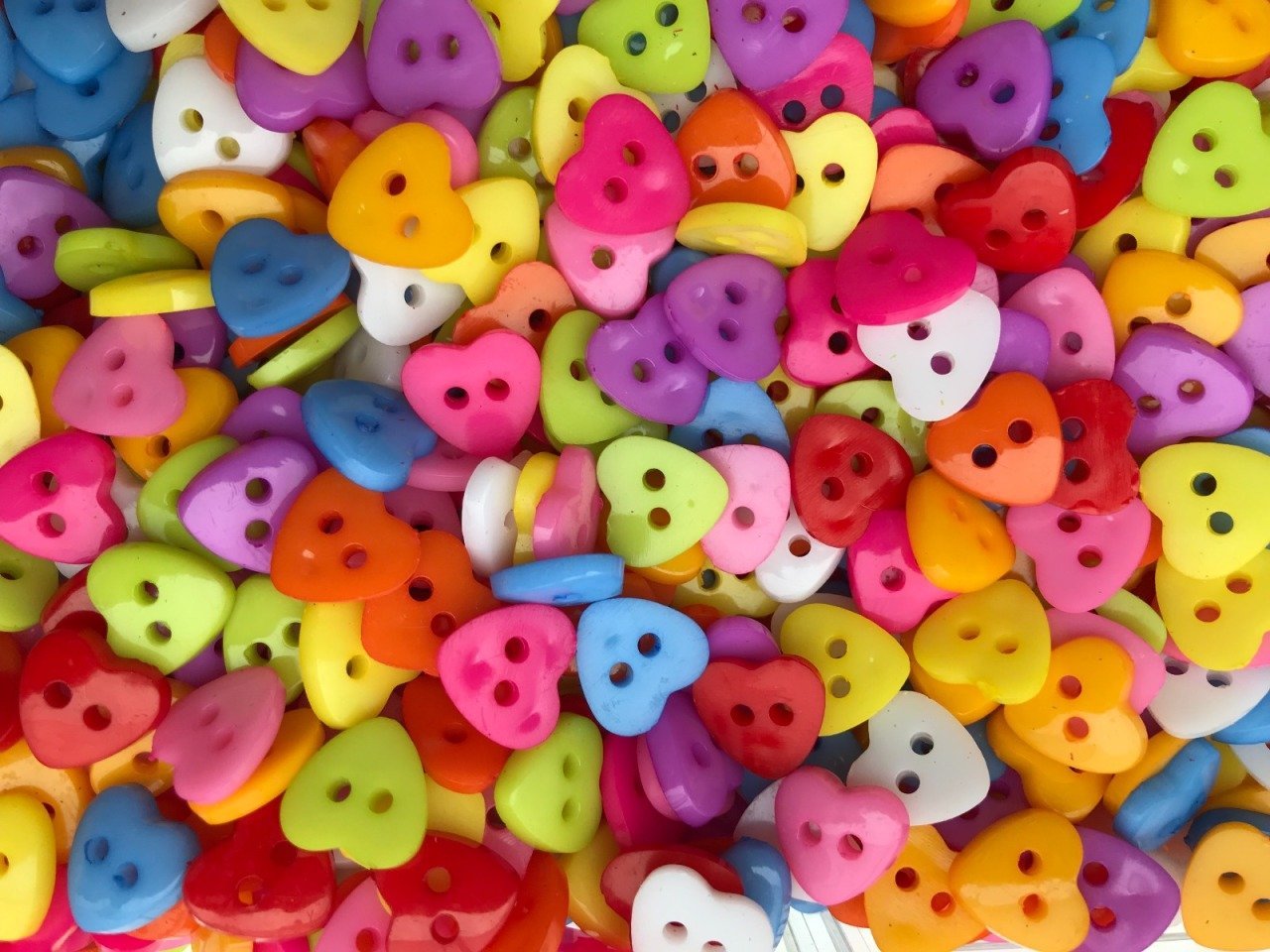 10 Adet Renkli Plastik Kalp Düğme